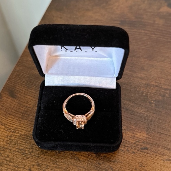 Rare Levian 14 kt. Rose Gold Round Chocolate Diamond Ring - Picture 11 of 12